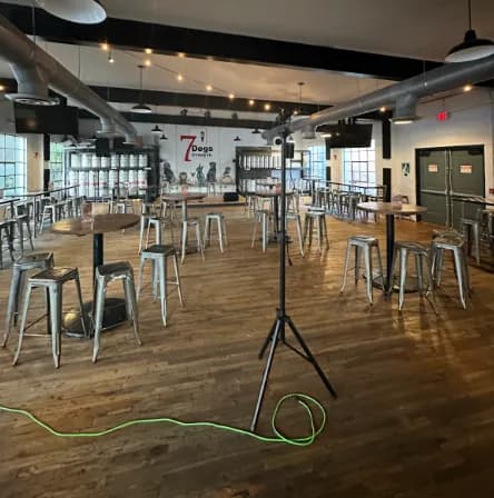 7 Dogs Brewpub