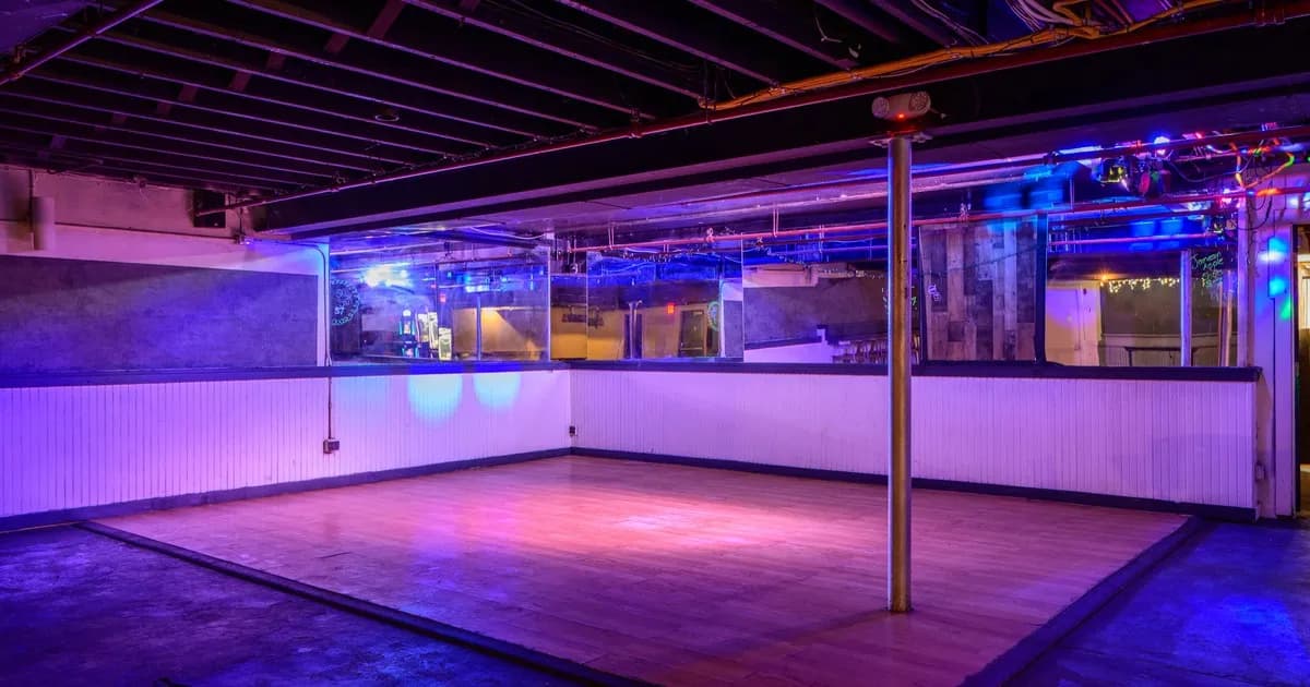 The Den @ Social Goose Restaurant & Bar