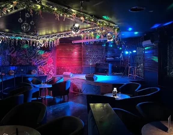 Here & Now Lounge
